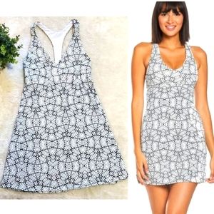 Carve Design Dress - Size SM